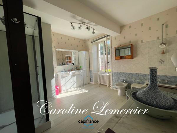 Maison à vendre AXE CONNERRE /LA FERTE BERNARD (72)Maison de Maitre 245 m² habitables, dépendances, piscine , terrain 1550 m²