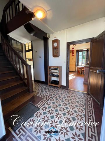 Maison à vendre AXE CONNERRE /LA FERTE BERNARD (72)Maison de Maitre 245 m² habitables, dépendances, piscine , terrain 1550 m²