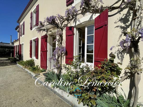 Maison à vendre AXE CONNERRE /LA FERTE BERNARD (72)Maison de Maitre 245 m² habitables, dépendances, piscine , terrain 1550 m²