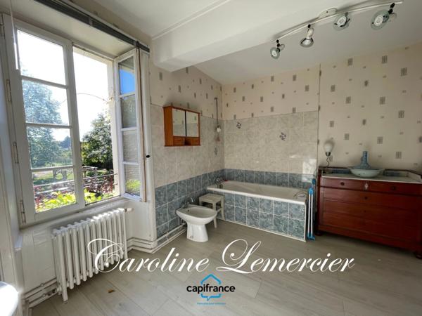 Maison à vendre AXE CONNERRE /LA FERTE BERNARD (72)Maison de Maitre 245 m² habitables, dépendances, piscine , terrain 1550 m²
