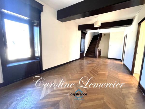 Maison à vendre AXE CONNERRE /LA FERTE BERNARD (72)Maison de Maitre 245 m² habitables, dépendances, piscine , terrain 1550 m²