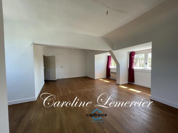 Maison à vendre AXE CONNERRE /LA FERTE BERNARD (72)Maison de Maitre 245 m² habitables, dépendances, piscine , terrain 1550 m²