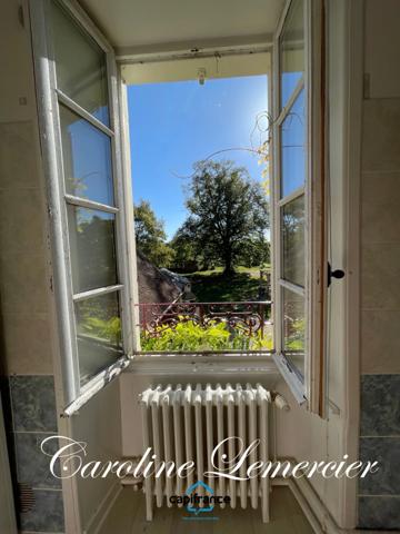 Maison à vendre AXE CONNERRE /LA FERTE BERNARD (72)Maison de Maitre 245 m² habitables, dépendances, piscine , terrain 1550 m²