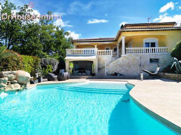 Maison à vendre 6 pièces de 230 m²