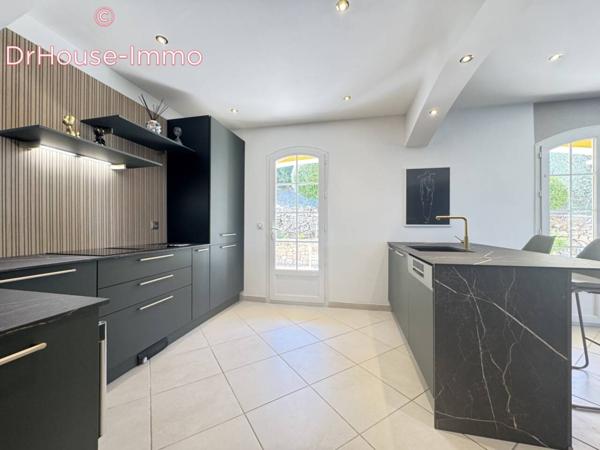 Maison à vendre 6 pièces de 230 m²