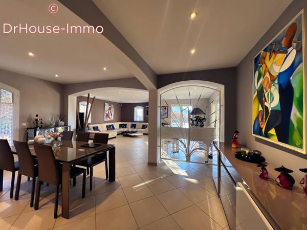 Maison à vendre 6 pièces de 230 m²