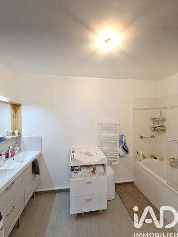 Location appartement 3 pièces 68 m² Joinville-le-Pont