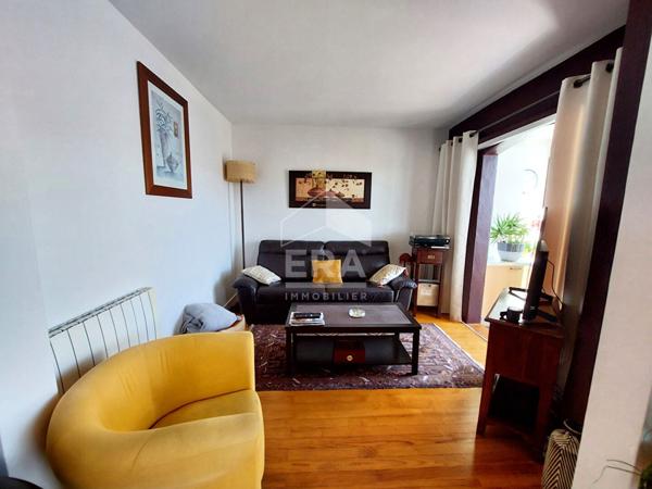 RARE - APPARTEMENT DE CARACTERE - GRANDE TERRASSE - PLEIN CENTRE