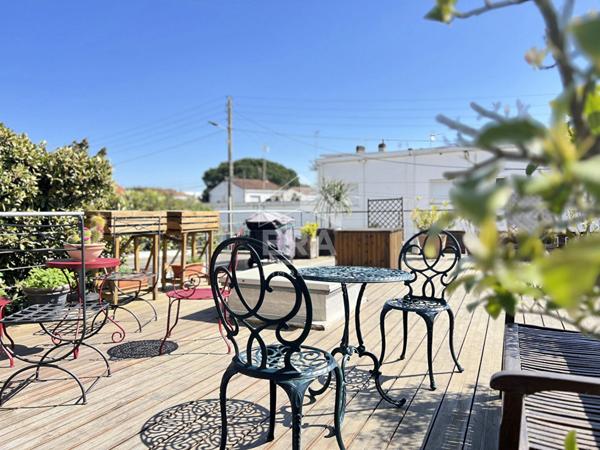 RARE - APPARTEMENT DE CARACTERE - GRANDE TERRASSE - PLEIN CENTRE