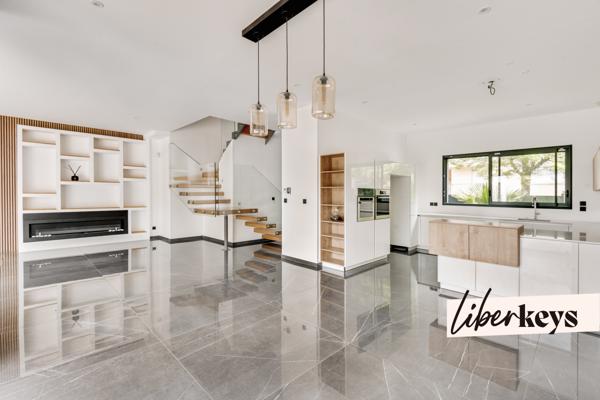 Maison d’architecte contemporaine – 2018 – Prestations haut de gamme – 470 m² de terrain