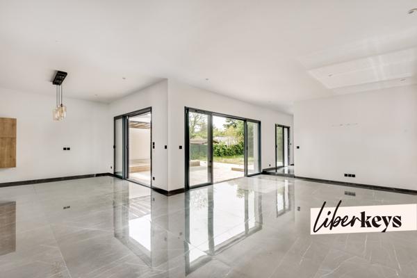 Maison d’architecte contemporaine – 2018 – Prestations haut de gamme – 470 m² de terrain
