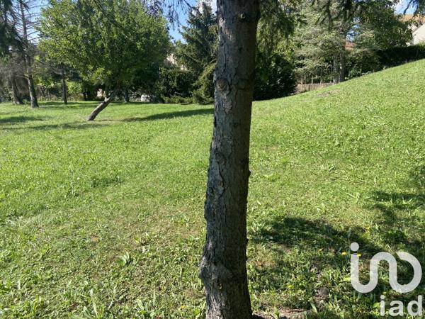 Maison traditionnelle 6 pièces de 142 m² à Santeny (94440)