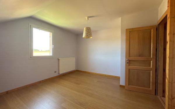 Maison à vendre    6 pièces •  Damparis