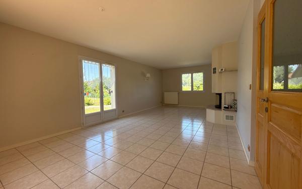 Maison à vendre    6 pièces •  Damparis