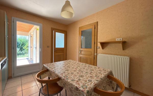 Maison à vendre    6 pièces •  Damparis