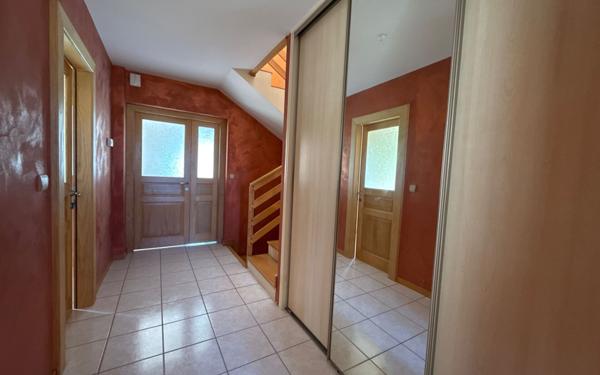 Maison à vendre    6 pièces •  Damparis