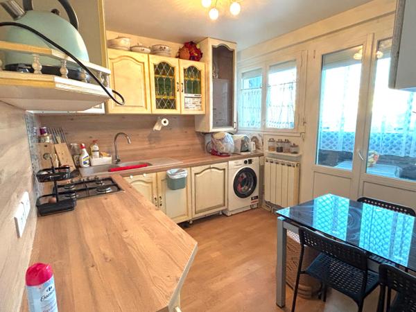 Appartement de 90 m² au 1er étage avec ascenseur