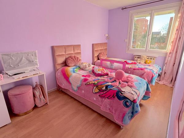 Appartement de 90 m² au 1er étage avec ascenseur