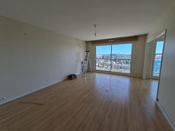 Appartement T4 à louer - 72 m² (réf : 548594)