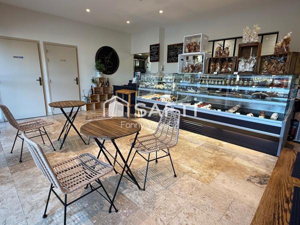 Fond de commerce pâtisserie / salon de thé / entièrement rénové.
