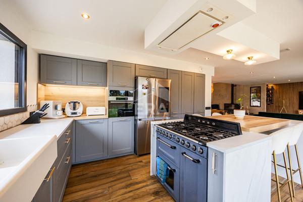 Perpignan "Le Parc du Mas Vermeil" : Maison de standing, 4 chambres, garage double et jardin avec piscine bali