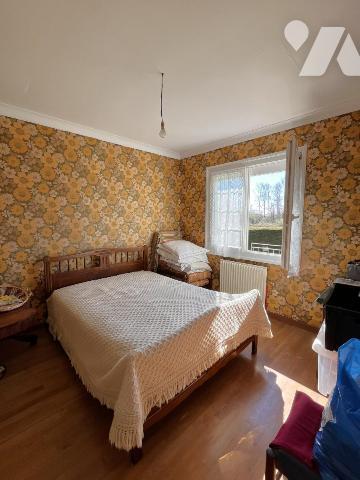 Maison entre bourg et littoral PENVENAN