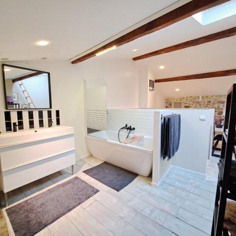 A VENDRE VILLENEUVE D'OLMES MAISON RENOVEE AVEC JARDIN