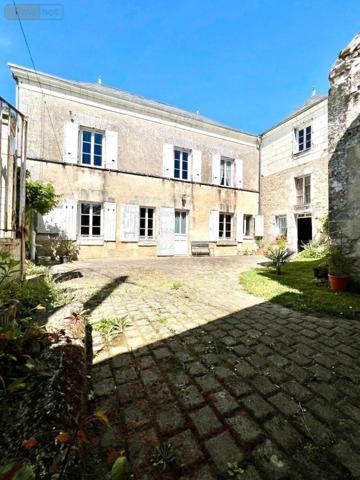 Maison de ville à vendre à Châtillon-sur-Indre dans l'Indre (36700), ref : 016/456