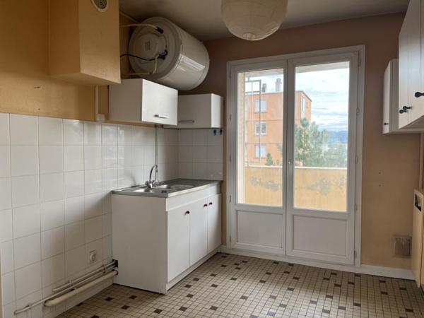 A LOUER T3 PROCHE HOTEL DE VILLE DE BOURGOIN