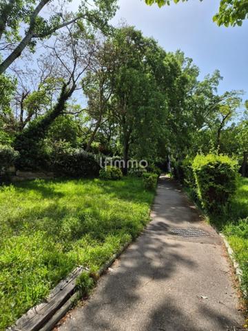 Appartement T4/T5 et son balcon - 13010 Marseille