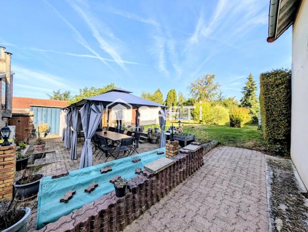 MAISON INDIVIDUELLE, 4 CH, JARDIN, DEPENDANCES