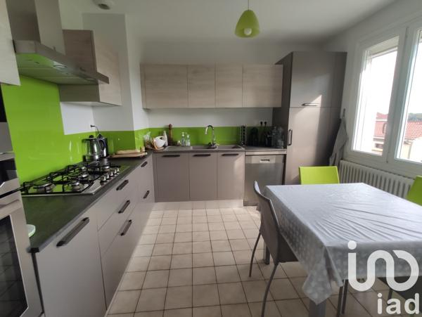 Maison traditionnelle 5 pièces de 156 m² à Laizé (71870)