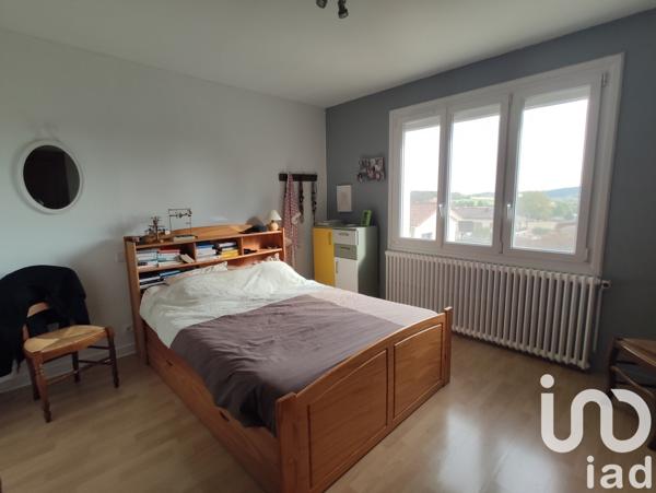 Maison traditionnelle 5 pièces de 156 m² à Laizé (71870)