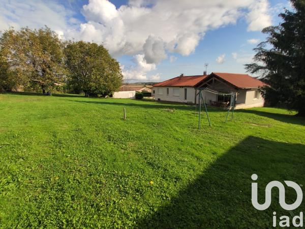 Maison traditionnelle 5 pièces de 156 m² à Laizé (71870)