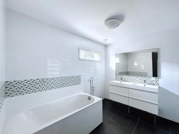 MAISON de 2017 à 15' de la gare RER/SNCF