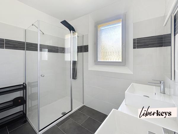 Charmante maison en pierre rénovée – plain-pied – fort potentiel d’agrandissement – Brain-sur-Allonnes