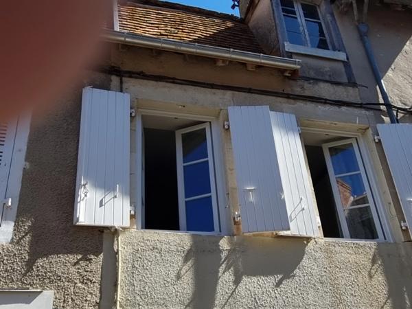 Maison de Ville - 106m² - 6 pièces - MONTMORILLON - 86500