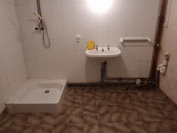 Maison de Ville - 106m² - 6 pièces - MONTMORILLON - 86500