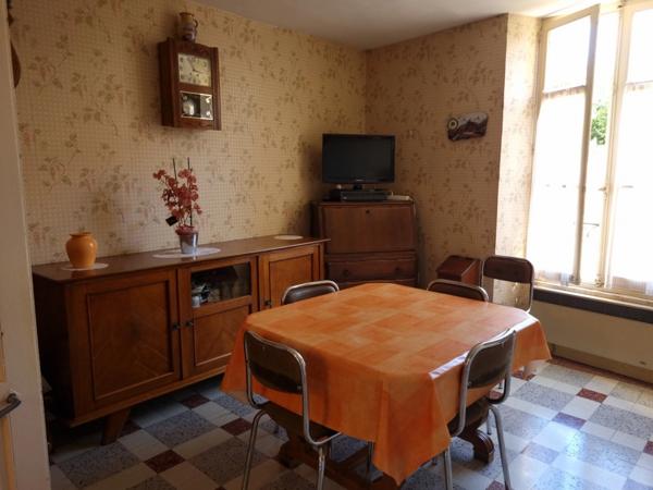 Maison de Ville - 106m² - 6 pièces - MONTMORILLON - 86500