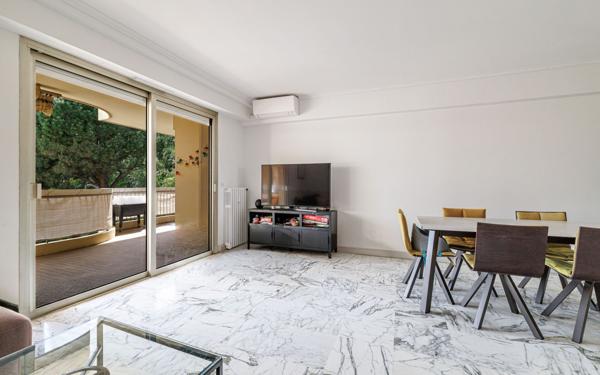 Appartement à vendre    4 pièces • 121,85 m2 Nice