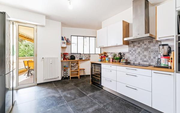 Appartement à vendre    4 pièces • 121,85 m2 Nice