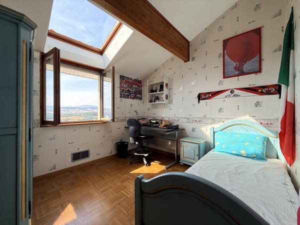 Maison
         5 pièces
        - 138 m² 490 000 € *