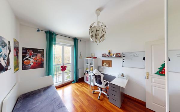 Maison à vendre    7 pièces • 197 m2 Magny-le-Hongre