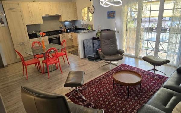 Appartement à vendre    4 pièces •  Carqueiranne