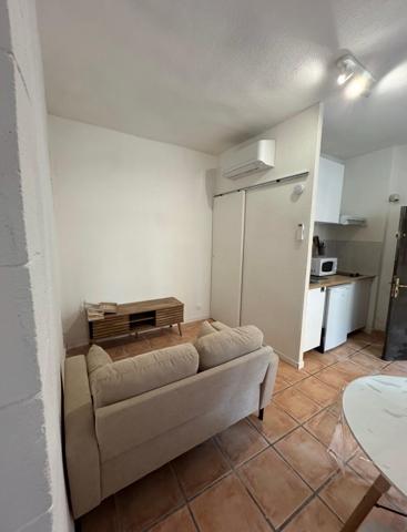 Immeuble de 145 m² à Piolenc, 5 appartements et garage