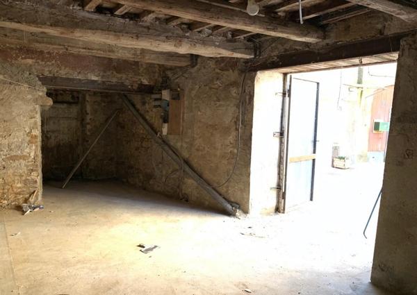 Immeuble de 145 m² à Piolenc, 5 appartements et garage