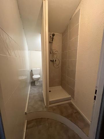 Immeuble de 145 m² à Piolenc, 5 appartements et garage