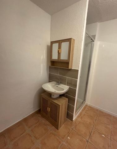 Immeuble de 145 m² à Piolenc, 5 appartements et garage