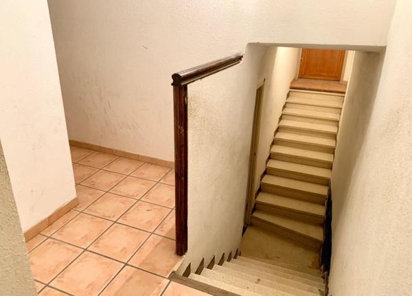 Immeuble de 145 m² à Piolenc, 5 appartements et garage