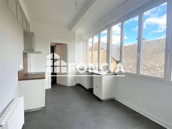 Location Appartement 4 pièces 70 m² - 23 RUE DE LA REPUBLIQUE Pontacq 64530